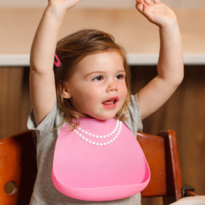 Σαλιάρα σιλικόνης Baby Bib pink pearls 70122 με θήκη και υπέροχο σχέδιο
