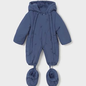 Βρεφική φόρμα εξόδου Mayoral 02603-028 Μπλε για αγόρια που θέλουν ζεστασιά στις βόλτες τους τον χειμώνα αλλά και άνεση και ωραία εμφάνιση