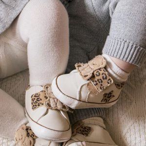 Βρεφικά sneaker αγκαλιάς Mayoral λεοπάρ 09966-015 Κρεμ για κορίτσια