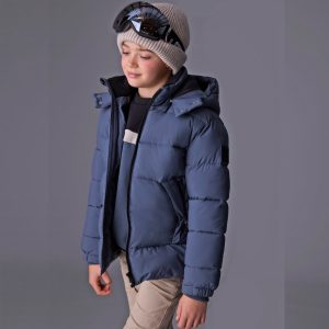 Παιδικά μπουφάν Mayoral με αποσπώμενη κουκούλα 07416-035 μπλε ραφ για αγόρια που θέλουν ωραίες και ζεστές χειμωνιάτικες εμφανίσεις