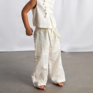 Παντελόνα λινή Mayoral με κέντημα 03585 Μπεζ