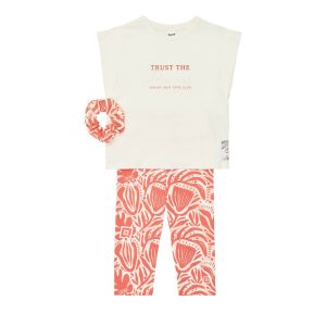 Σετ με κολάν 3/4 Sprint με μπλούζα & scrunchies 261-4043 Off white