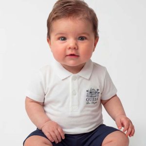 Βρεφικό πικέ σετ Guess με βερμούδα & πόλο I6GG03KADZ4 Λευκό